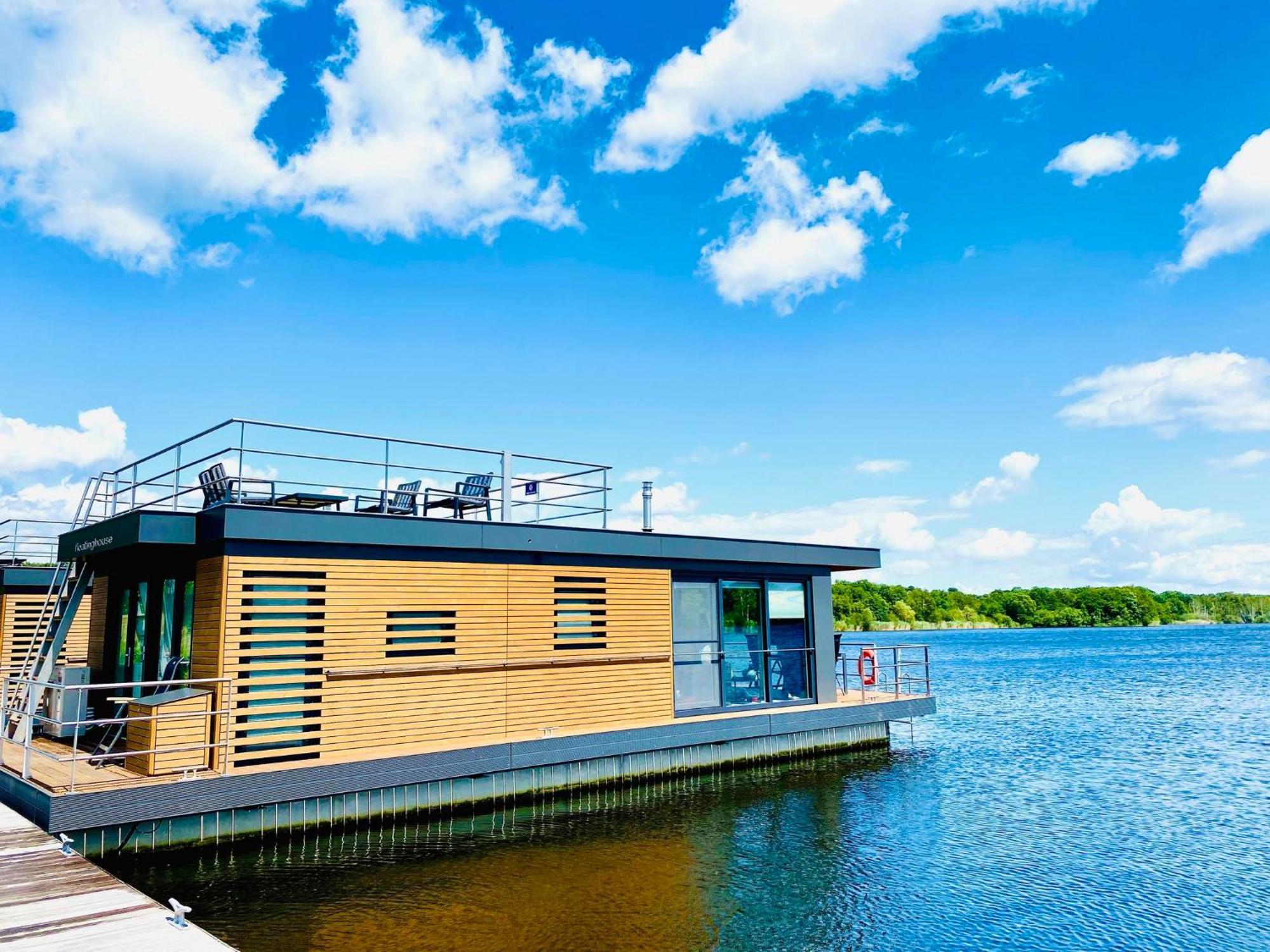Vakantie & Resort Leukermeer Well  Exterior photo
